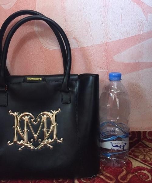 شنطة iove moschi** حياكم