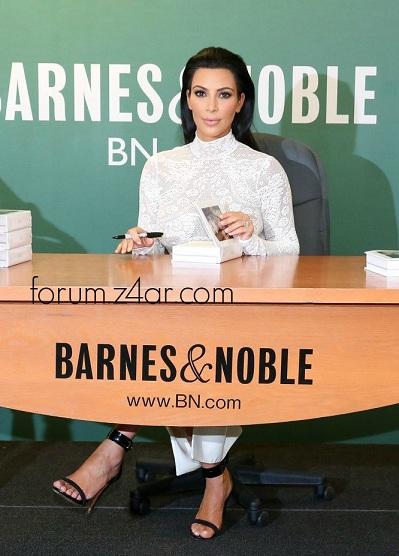     kardashian 448456050.jpg