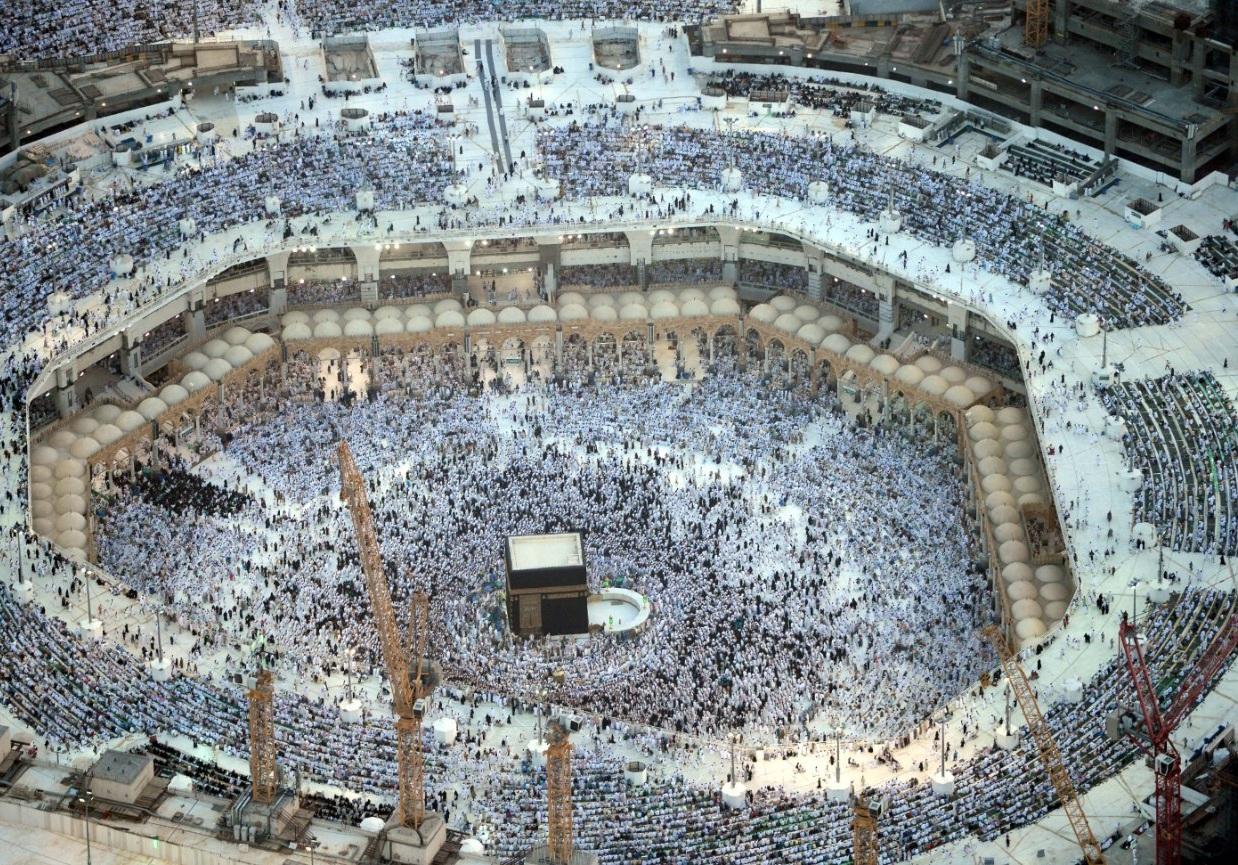 مذهلة صلاة التراويح المسجد الحرام 134824086.jpg
